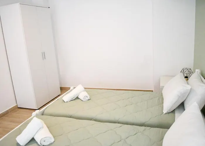 Apartment Beach Holiday Homes